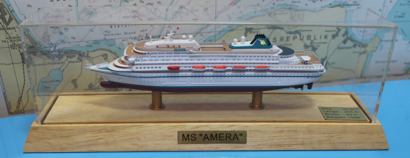 Kreuzfahrtschiff "MS Amera" ex "Royal Viking Sun" Phoenix Reisen (1 St.) BA 2019 in Vitrine